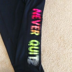 Idiolgy Motivating workout capri leggings